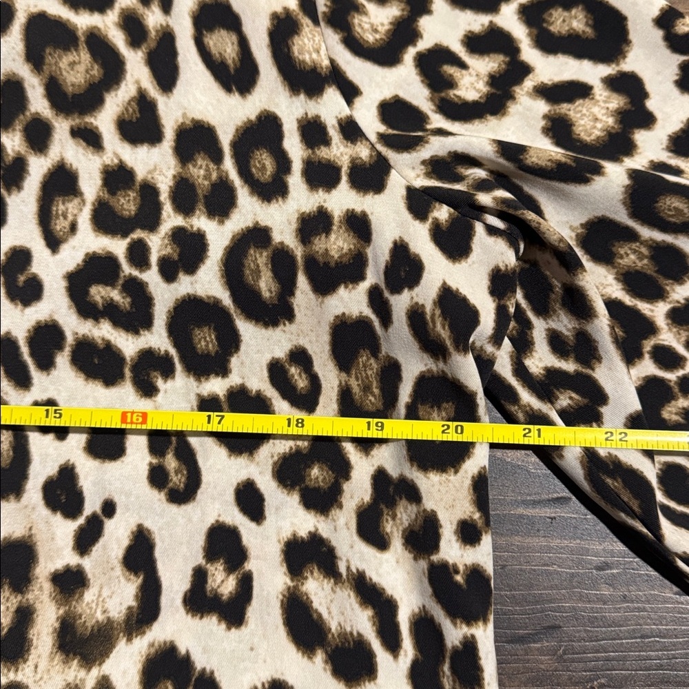 Jennifer Lopez Animal Print Trench Coat - Picture 4 of 13